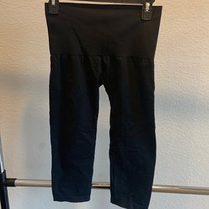 Soma black crop compression leggings